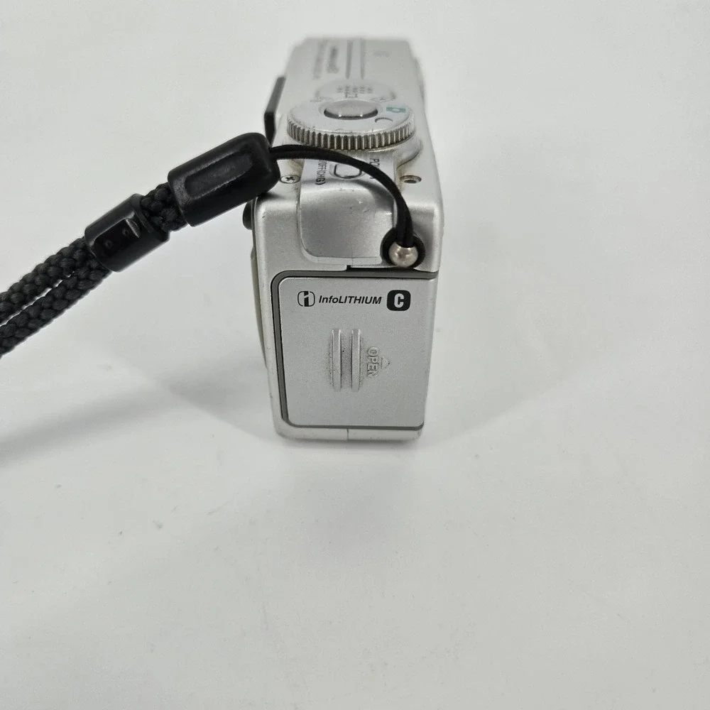 Sony Cyber-shot DSC-P5 3.2MP Digital Camera Japan 423239 6X Zoom Stick Untested